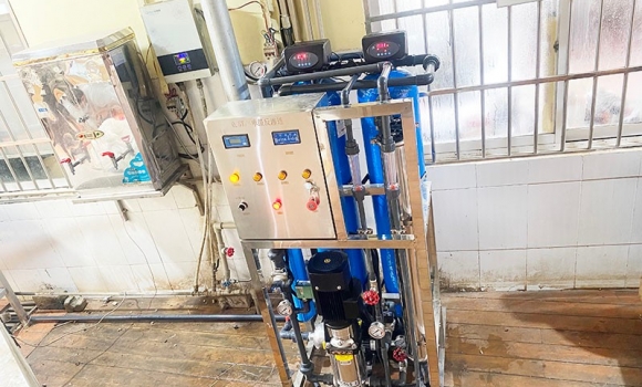 貴州貴陽(yáng)市某工廠食堂0.5噸反滲透純凈水設(shè)備
